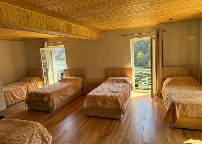 Raja Fierze Hotel 3*